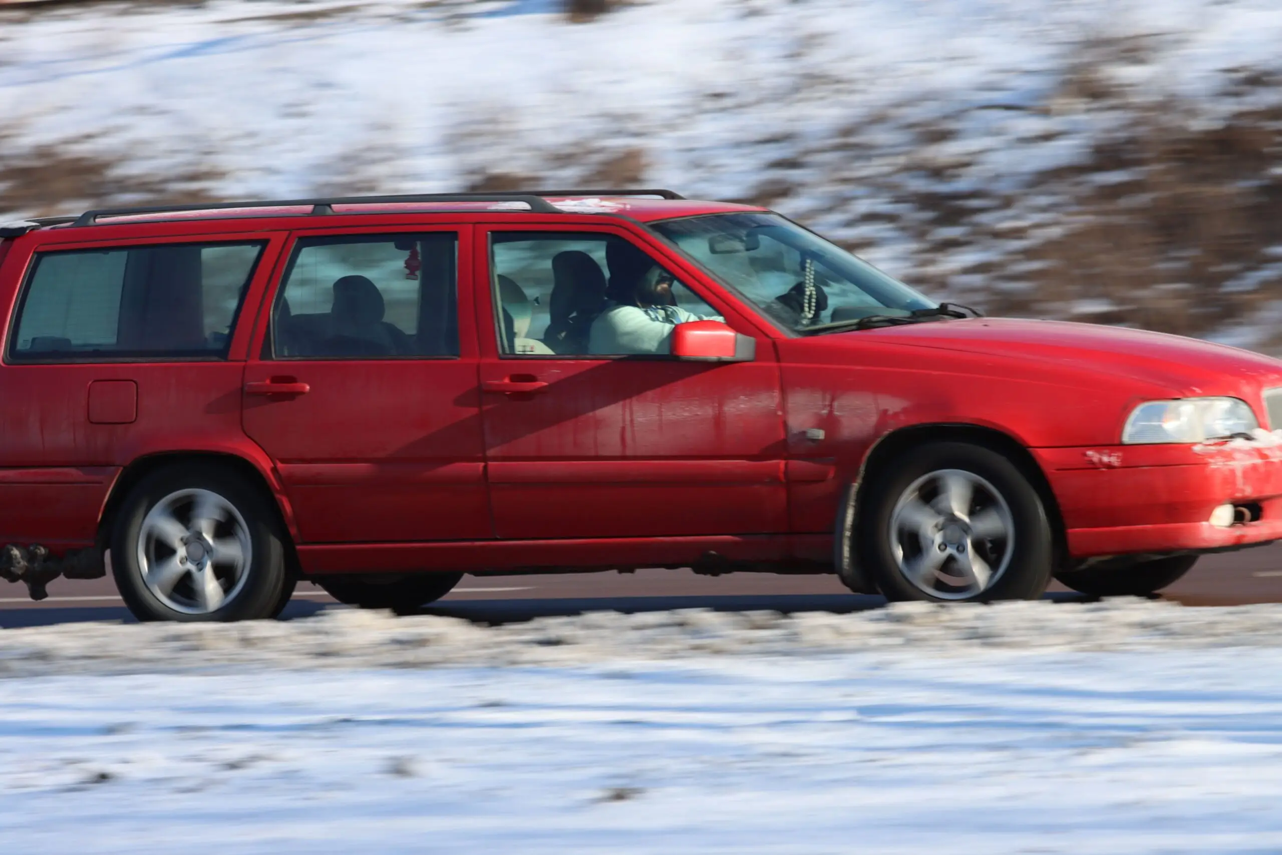 Can You Drive on a Flat Tire in an Emergency
