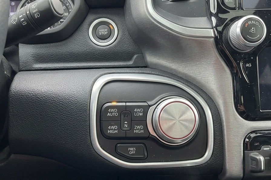 What Is 4WD Lock? When to Use It and When to Leave It Off